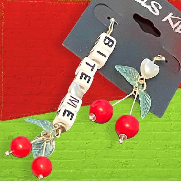 BITE ME BEADS CHERRIES DROP EARRINGS NWT - Picture 7 of 12